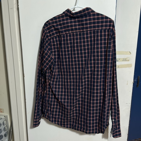 2010s Banana Republic Button Up - Picture 4 of 4